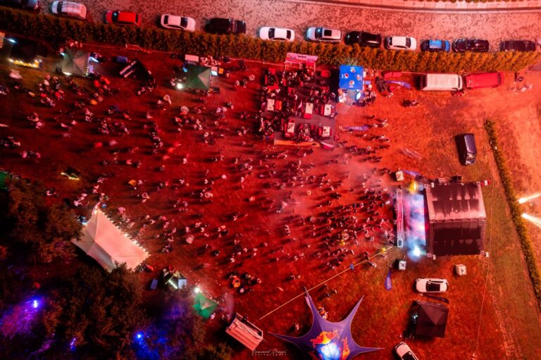 Muzică și distracție la ,,Deep in the forest: Treasure of fairy tales”. O singură brățară, două zile de festival și super reduceri la Iulius Mall!