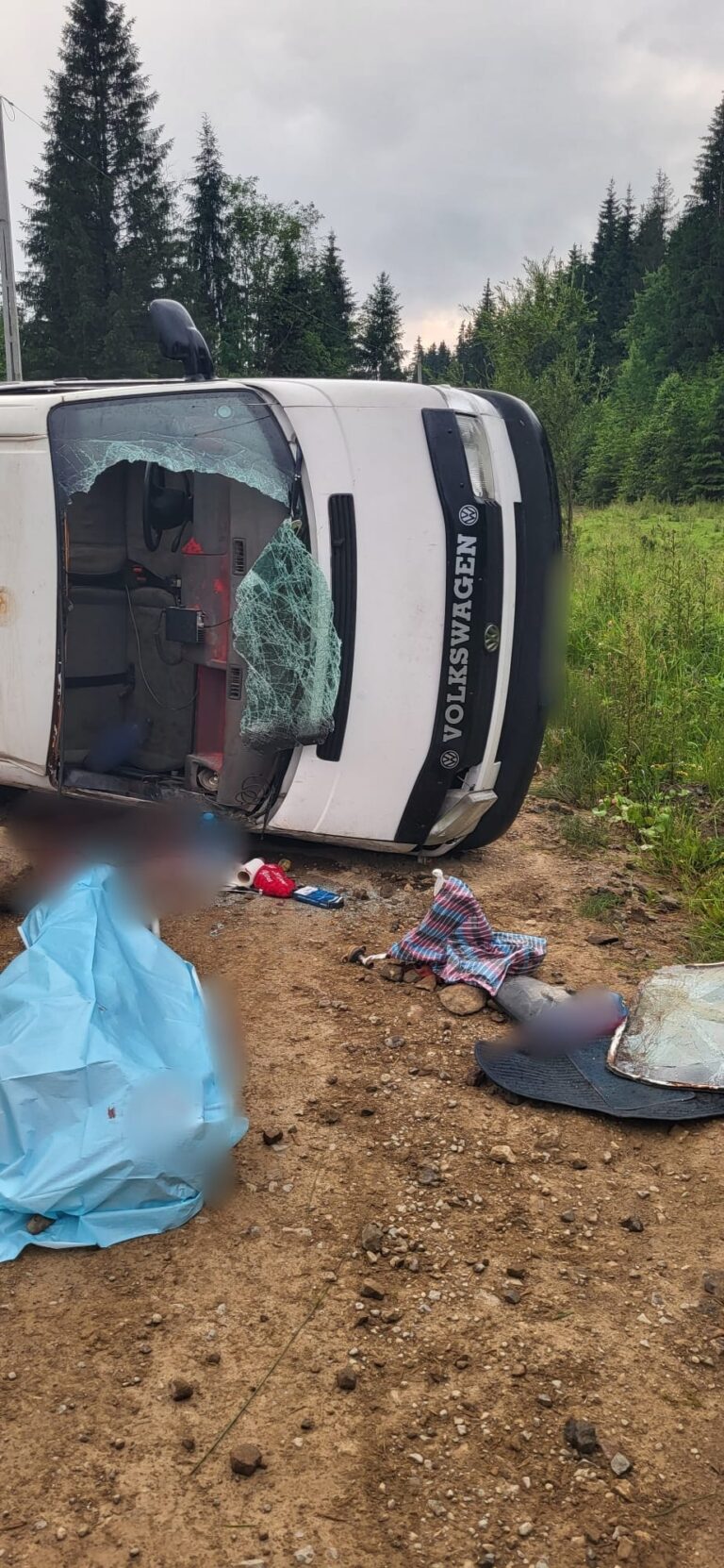 FOTO Individul rupt de beat care a produs accidentul mortal de la Dornișoara și a încercat să dea vina pe pasagerul decedat a fost arestat preventiv