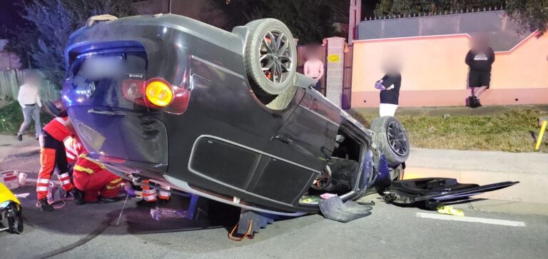 FOTO Un tânăr de 24 de ani și-a pierdut viața într-un accident rutier produs noaptea trecută la Plopeni