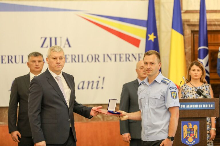 Un jandarm sucevean a fost recompensat cu Emblema de Onoare a Ministerului Afacerilor Interne