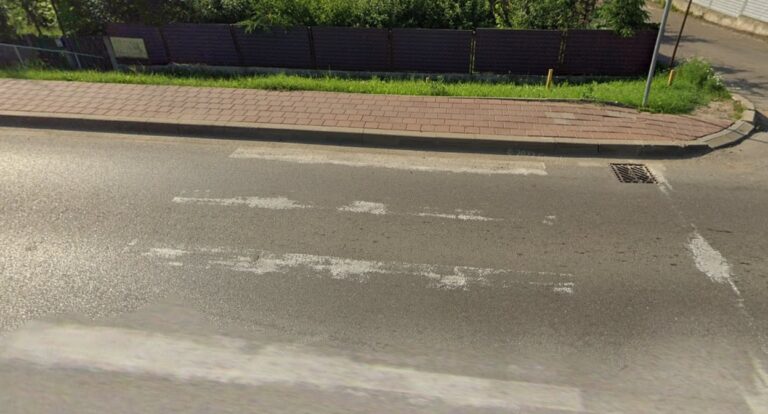 Un băiat de 7 ani a fost lovit de o mașină pe o trecere pentru pietoni din Suceava