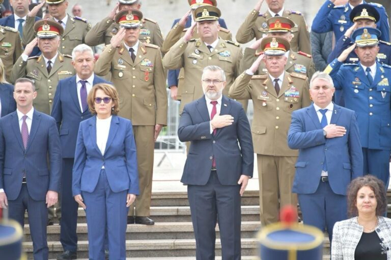 FOTO Mesajul senatorului George Mîndruță de Ziua Armatei Române: „Sper că Armata noastră va continua să fie o forță de apărare puternică și că valorile noastre militare vor rămâne mereu înalte”
