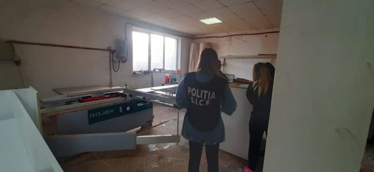 FOTO Un țepar din Stamate a înșelat mai multe persoane că le va face mobilă, a luat avans și apoi a fugit din țară