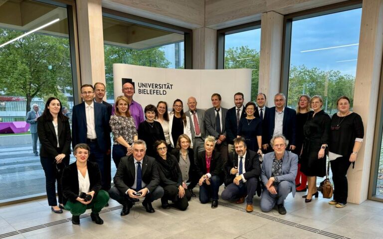 FOTO O delegație de la USV a luat parte la întâlnirea organizată la Bielefeld – Germania de consorțiul universitar NEOLAiA – Transforming Regions for an Inclusive Europe