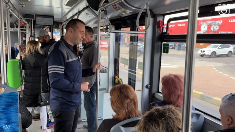 FOTO Transportul public local continuă să fie gratuit în prima zi de vineri din lună: „Programul continuă să aducă beneficii semnificative pentru toți sucevenii”
