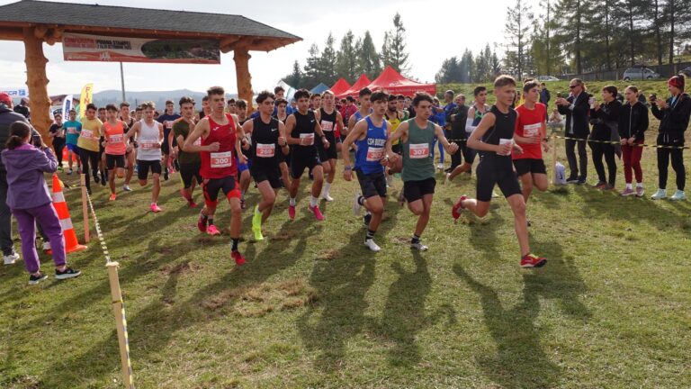 FOTO Peste 500 de sportivi din 37 de județe s-au întrecut la Campionatul Național de Cros „Bucovina Cross Country” desfășurat la Poiana Stampei: „Cu siguranță vom reveni și anul viitor la Poiana Stampei”