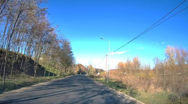 FOTO Gheorghe Flutur anunță că lucrările la axialul Suceava – Iași se desfășoară în ritm alert: „Primul strat de asfalt va fi turnat aproape în întregime pe această rută până la sărbători, dacă vremea va permite”