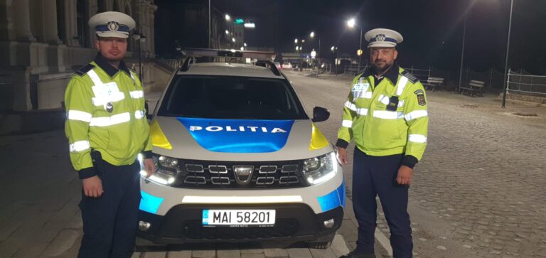 FOTO Doi polițiști dorneni au ajutat la prinderea unui șofer care a comis un accident pe raza județului Mureș și a fugit de la locul faptei