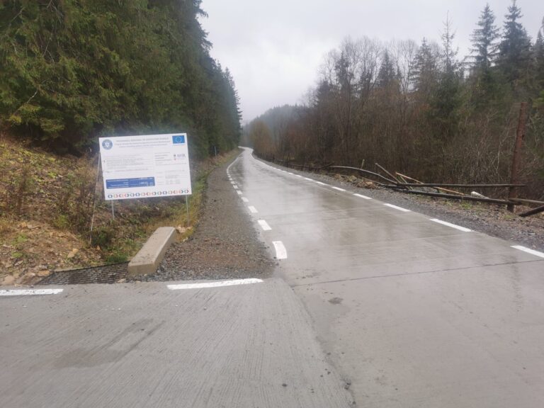 FOTO Aproape 7 kilometri de drumuri forestiere au fost modernizați în comuna Dorna Candrenilor: „Este un proiect foarte bun pentru comunitatea noastră”