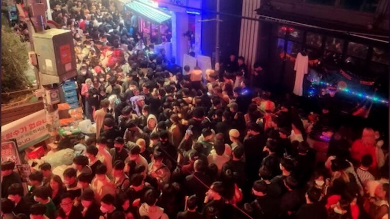 Polițiștii au spus „STOP” unei petreceri organizată de Halloween într-o discotecă din Câmpulung Moldovenesc