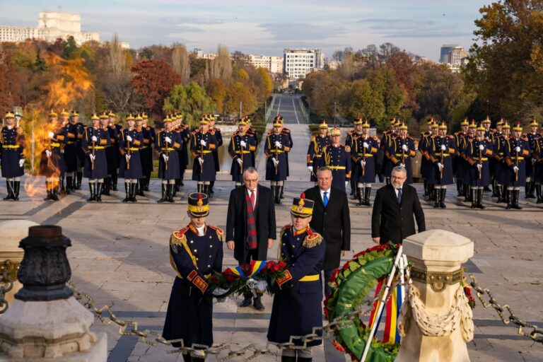 FOTO Senatorul George Mîndruță: „Astăzi se «respiră» mult patriotism. Din păcate, doar astăzi. Mândria de a fi român se exprimă astăzi, iar mâine uităm de ea”