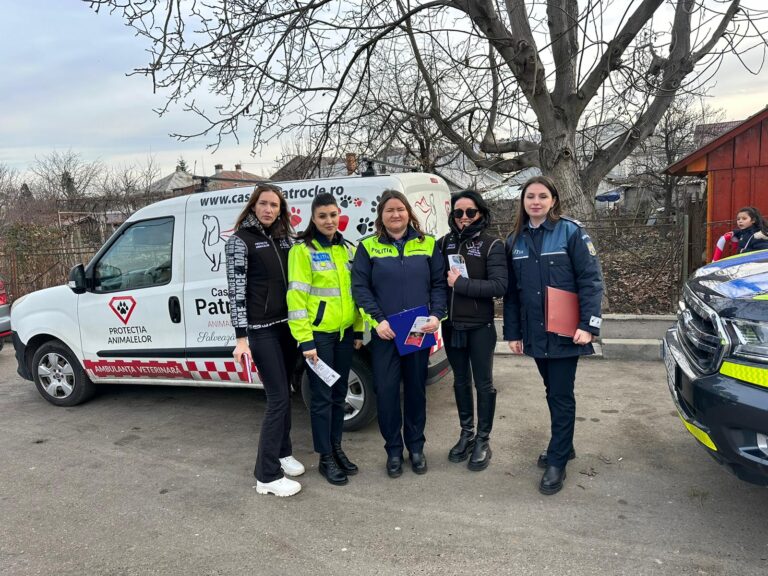 FOTO Campanie desfășurată în Suceava pentru informarea și educarea proprietarilor de câini cu privire la obligativitatea sterilizării patrupezilor