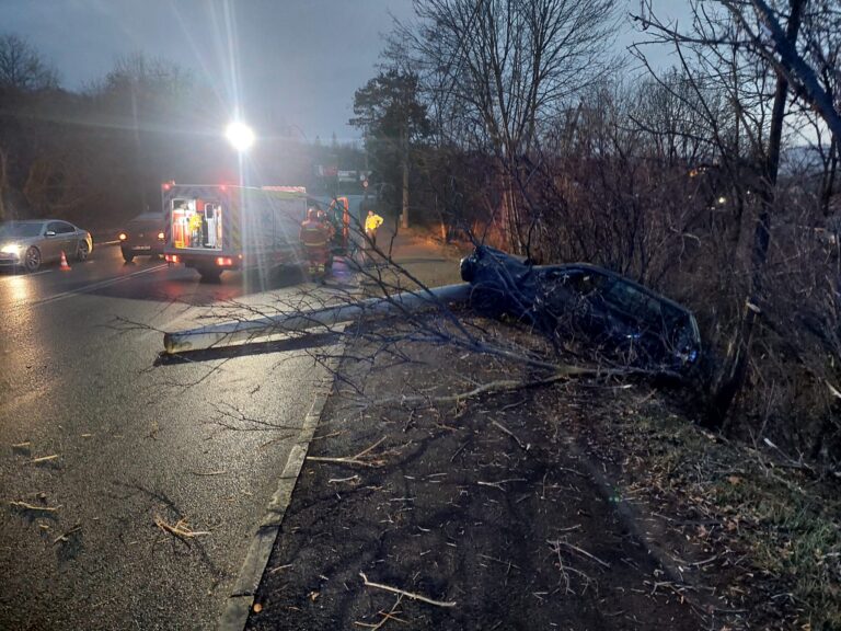 FOTO Un nou accident produs în zona Grupului școlar din Suceava
