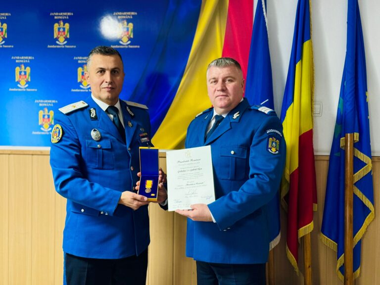 FOTO Un jandarm sucevean a fost decorat de președintele României