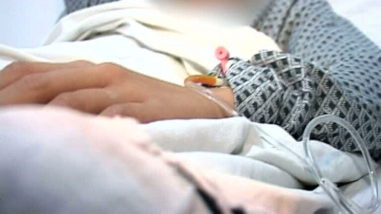 O femeie din Udești a ajuns la spital după ce a fost bătută de soț