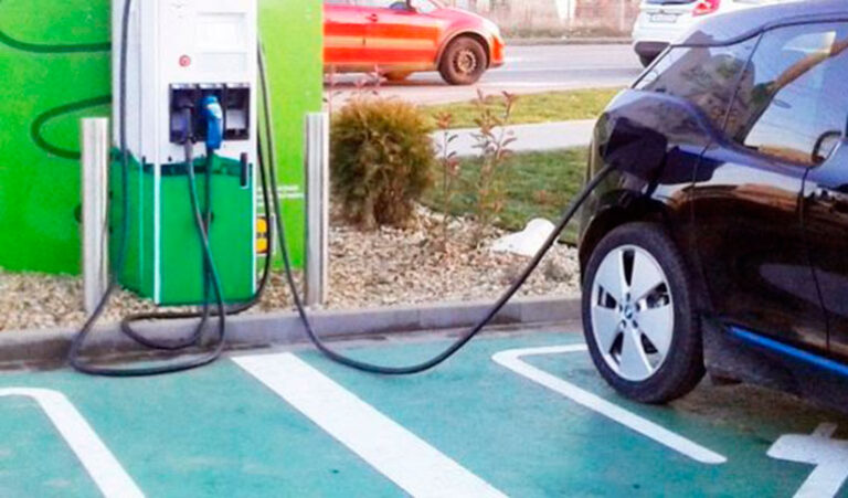 Patru stații de încărcare electrice vor fi montate în comuna Moara: „Cu pași mărunți, Moara se transformă într-o «comună verde»”