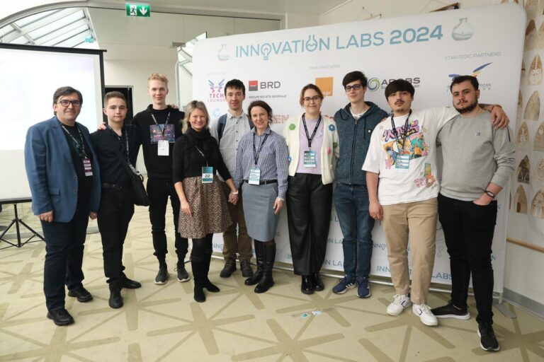 FOTO Participare cu succes a Universității „Ștefan cel Mare” din Suceava la Hackathonul Innovation Labs 2024