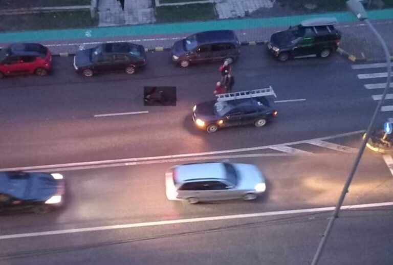 FOTO Un pieton a fost lovit mortal de o mașină pe trecerea de pietoni de la Torino – Burdujeni