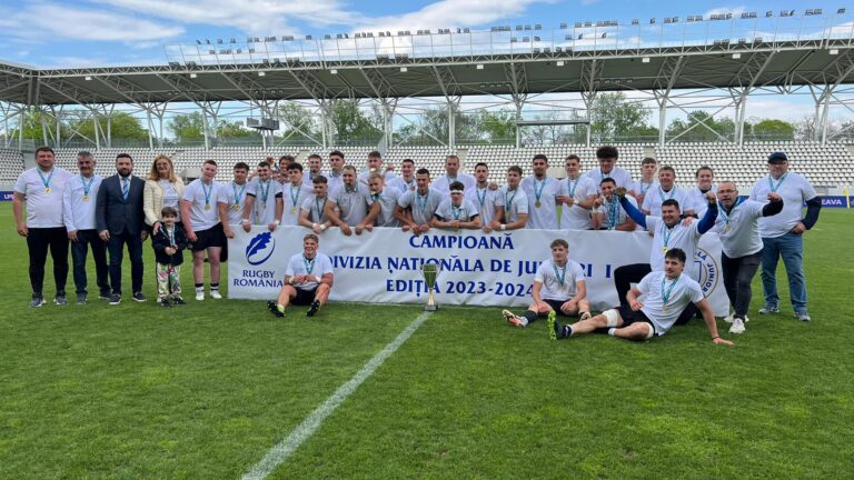 FOTO Viceprimarul Lucian Harșovschi a felicitat echipa de rugby de la LPS Suceava care a câștigat Campionatul Național de Rugby U20: „Suceava se mândrește cu sportivii săi”