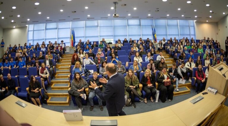 FOTO Peste 300 de elevi au participat la Concursul „Student pentru o zi” organizat de USV