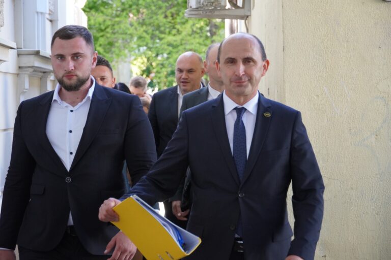 AUR Suceava a contestat decizia BEJ Suceava de a respinge candidatura lui Neculai Miron pentru funcția de președinte al Consiliului Județean Suceava
