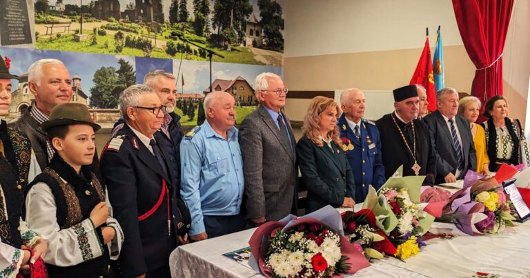 FOTO Dumitru Davidel, prim – vicepreședintele Asociației Cultul Eroilor „Regina Maria”, a primit titlul de cetățean de onoare al comunei Baia: „Cât voi mai avea putere, voi cinsti memoria eroilor noștri”