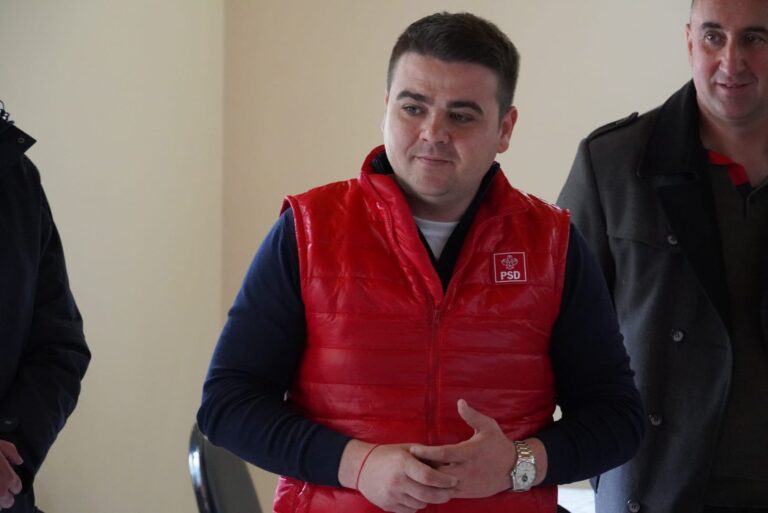 FOTO Deputatul Gheorghe Șoldan: „La Izvoarele Sucevei, oamenii s-ar mulțumi cu drumuri măcar pietruite”