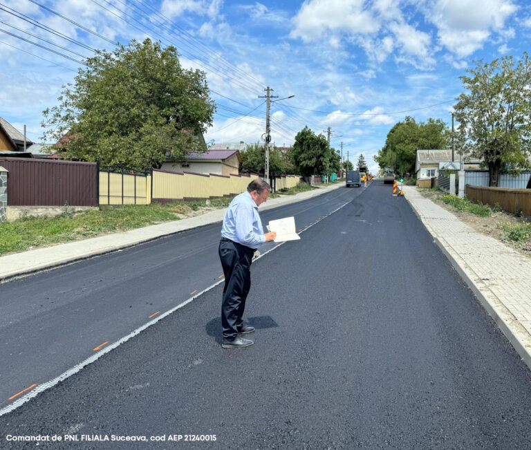 FOTO Gheorghe Flutur a vizitat lucrările la tronsonul Moara – Frumoasa – Liteni: „Mai sunt câteva sute de metri de asfaltat în zona podului de la Liteni Moara”
