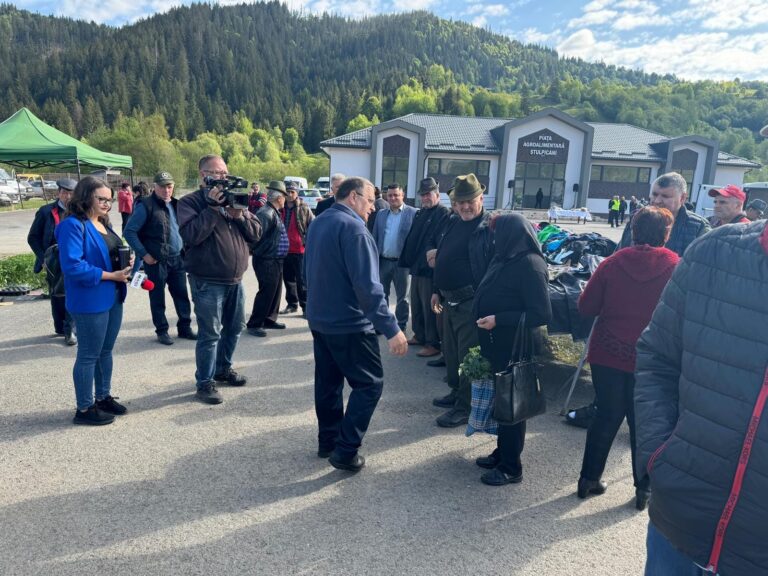 FOTO Gheorghe Flutur a fost prezent la inaugurarea Pieței Agroalimentare din Stulpicani: „Comuna este un șantier”