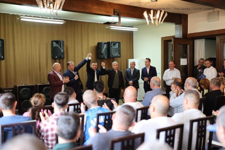 FOTO Gheorghe Flutur îl susține pe Marius Rîpan în lupta pentru Primăria Vatra Dornei: „Noi, liberalii, am scos din praf și din izolare Vatra Dornei”