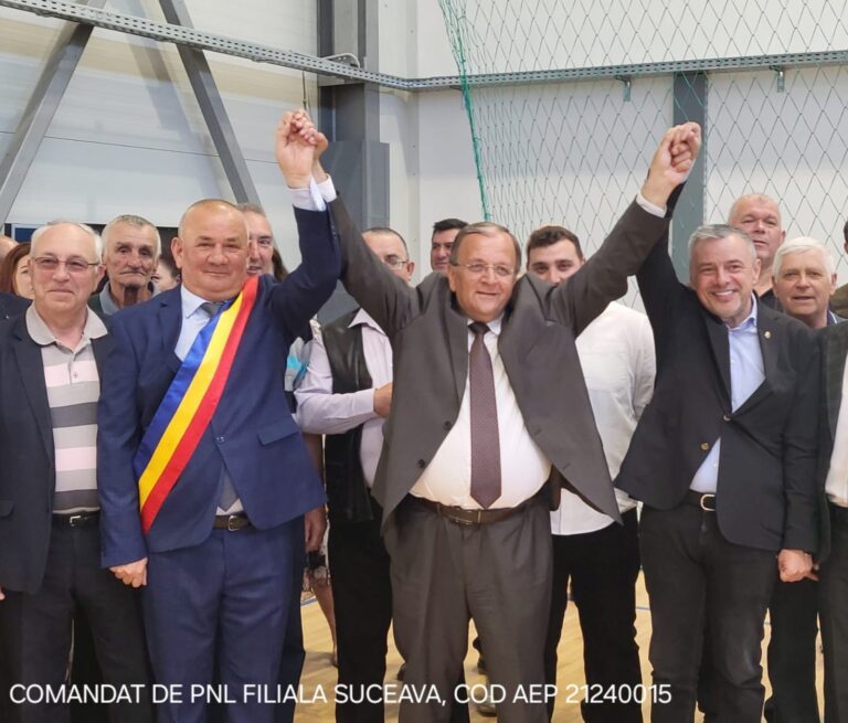 FOTO Gheorghe Flutur, la Adâncata: „Sunt convins că, după ce am văzut pulsul oamenilor, aici va fi unul dintre cele mai frumoase scoruri pe care le vor obține liberalii suceveni”