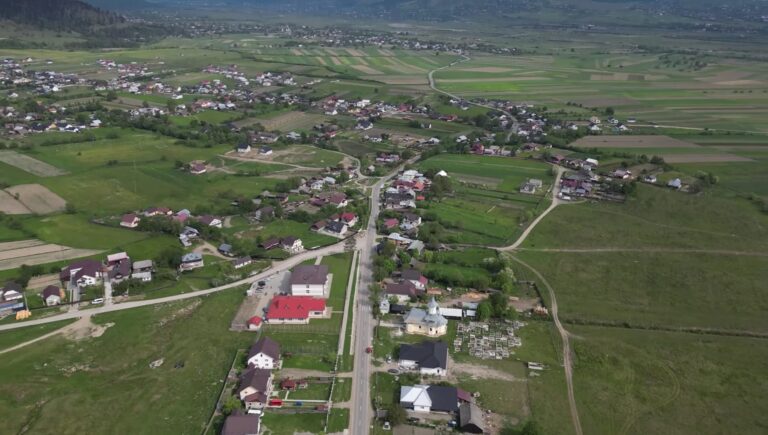 FOTO Primarul Romică Floriștean a implementat zeci de proiecte pentru ca locuitorii comunei Valea Moldovei să aibă cele mai bune condiții de trai