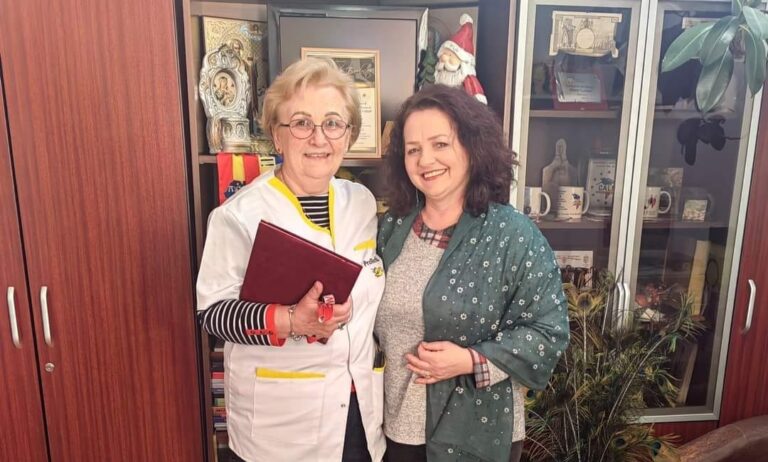 FOTO Primarul Violeta Țăran de la Berchișești: „La mulți ani oamenilor de bine din cadrul Crucii Roșii”