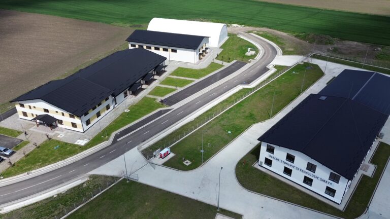 FOTO Sistemul de învățământ din Siret, revigorat prin fonduri europene atrase prin proiecte extrem de importante: „Toată regiunea Nord-Est va beneficia de aceste investiții”