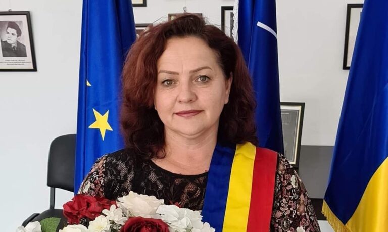 Violeta Țăran, primarul comunei Berchișești: „Mihai Eminescu este temelia educației sănătoase și armonioase a viitoarelor generaţii”