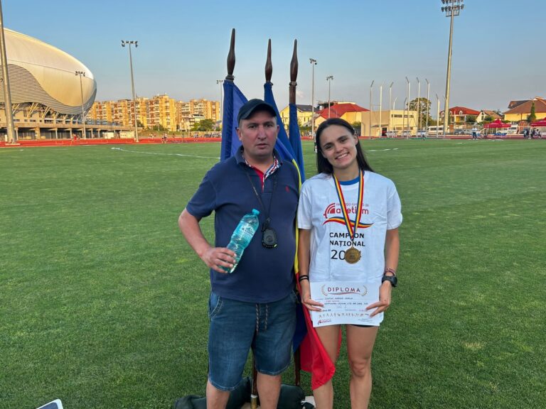FOTO Atleta Claudia Costiuc a devenit campioană națională la tineret în cadrul probei de 800 de metri, la Campionatele Naționale de Atletism pentru tineret