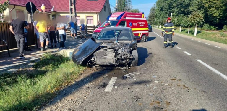 FOTO Un adult și un minor au fost răniți într-un accident produs la Vicovu de Jos