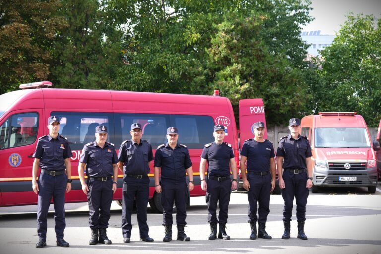 FOTO O nouă serie de pompieri suceveni va pleca în Grecia în sprijinul colegilor greci la stingerea incendiilor de vegetație și de pădure