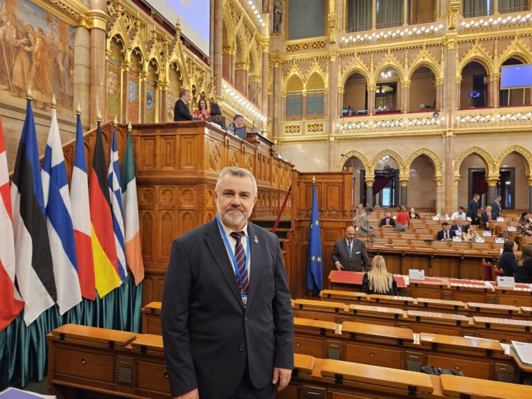 FOTO Senatorul George Mîndruță a participat la cea de-a XXV-a Conferinţă Interparlamentară privind Politica Externă şi de Securitate Comună şi Politica de Securitate şi Apărare Comună (PESC/PSAC), organizată la Budapesta