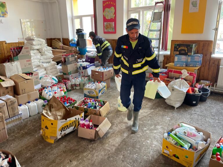 FOTO Încă 40 de persoane din Mitocu Dragomirnei au mers în sprijinul sinistraților din Galați