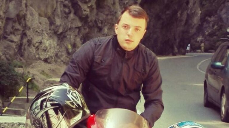 6 ani de închisoare pentru traficantul de droguri din Rădăuți care se deghiza în polițist de frontieră