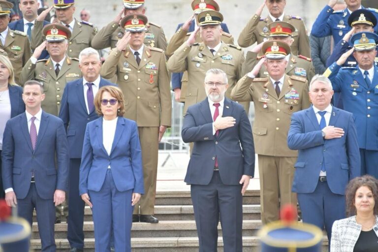 Mesajul senatorului George Mîndruță de Ziua Armatei Române: „Sunt mândru de anii în care am servit sub drapelul României și de lecțiile primite în acest mediu cu adevărat unic”