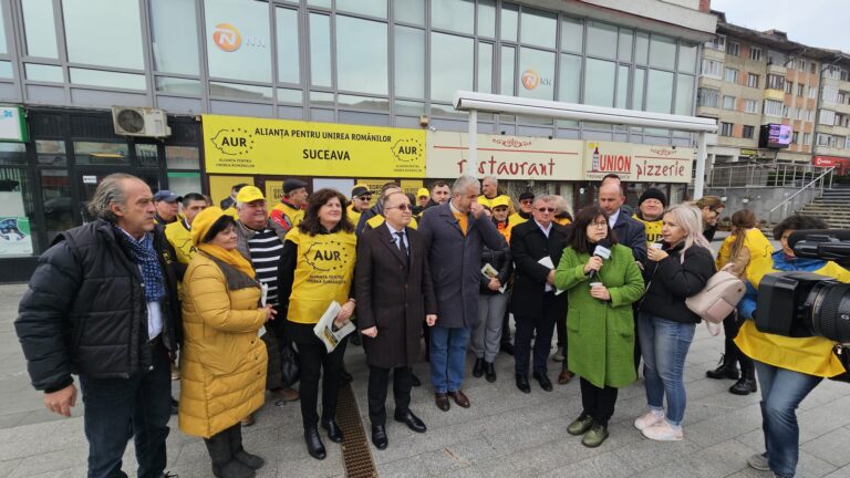 Caravana Mobilă AUR a debutat la Suceava. A fost dat startul campaniei pentru George Simion și candidații la Parlament: „Suntem un partid care a apărut din nevoile și aspirațiile românilor”