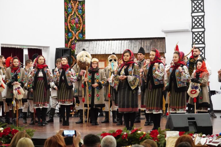 „Nașterea Domnului nostru”, concertul care a transformat Dorna Candrenilor într-un tablou de sărbătoare: „Colindele ne aduc aminte de frumusețea și puterea credinței”