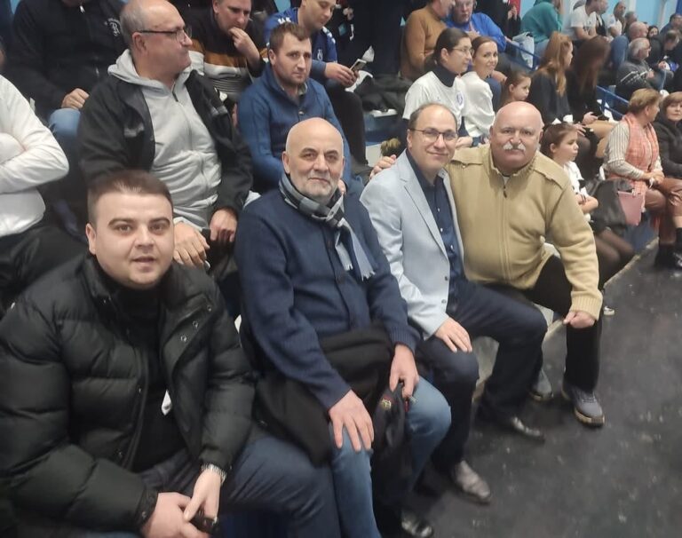 Gheorghe Șoldan, președintele CJ Suceava, a fost împreună cu primarul Vasile Rîmbu și rectorul Mihai Dimian la meciul de handbal dintre CSU Suceava și CSM București