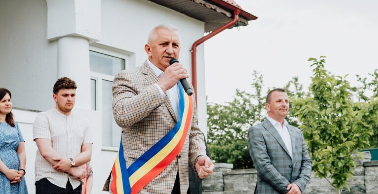 Mesajul primarului Vasile Iliuț de al Vicovu de Sus de Ziua Unirii Principatelor Române: „Fie ca Dumnezeu să binecuvânteze România și pe toți românii, oriunde s-ar afla, păstrând vie dragostea de țară și valorile care ne unesc”