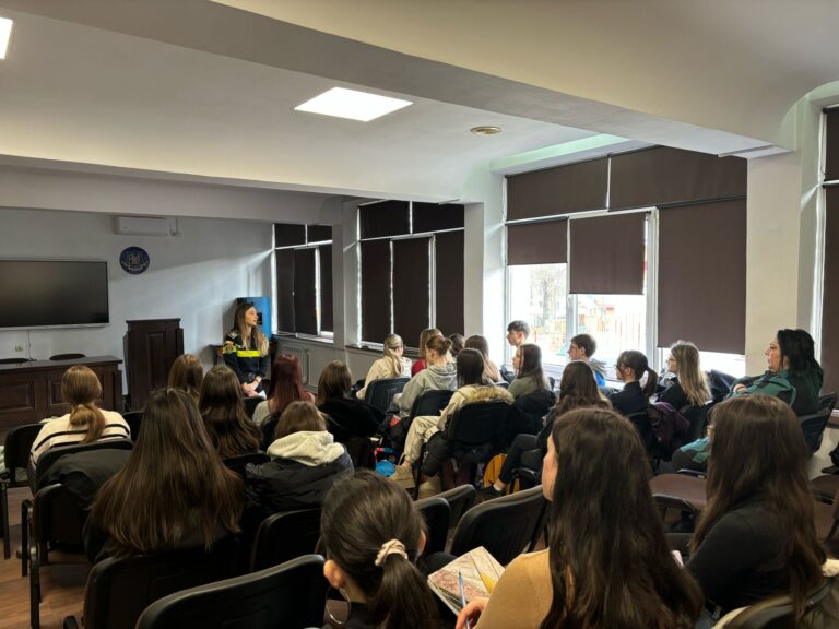 Aproape 2.000 de elevi și cadre didactice din Suceava au participat la activități de prevenire și informare în contextul marcării Zilei siguranței pe Internet