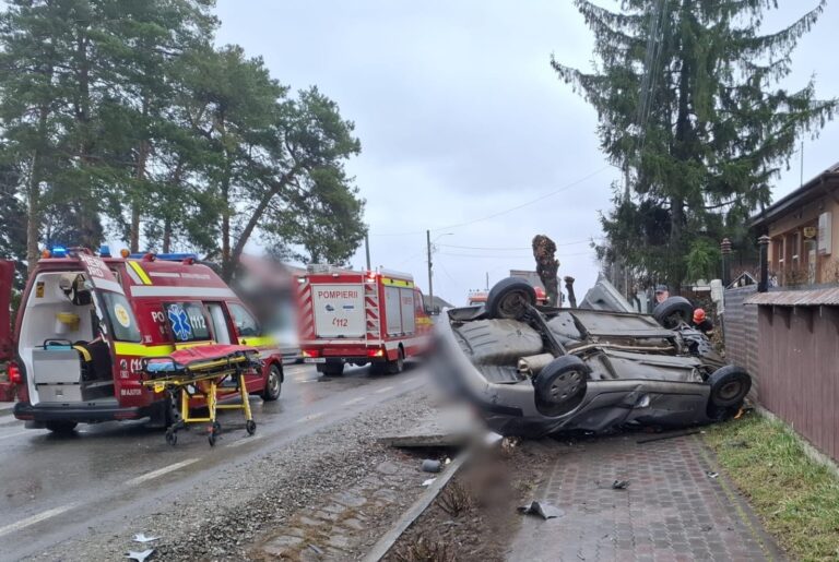 Accident cu trei răniți produs la Drăgușeni de un șofer care nu a adaptat viteza la condițiile meteo