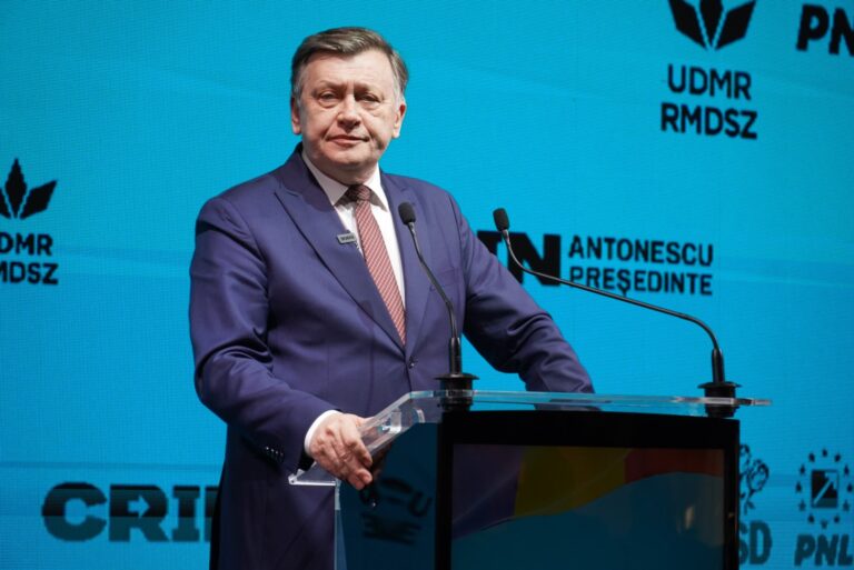Crin Antonescu, la Suceava: „Politica va aparține doar românilor”