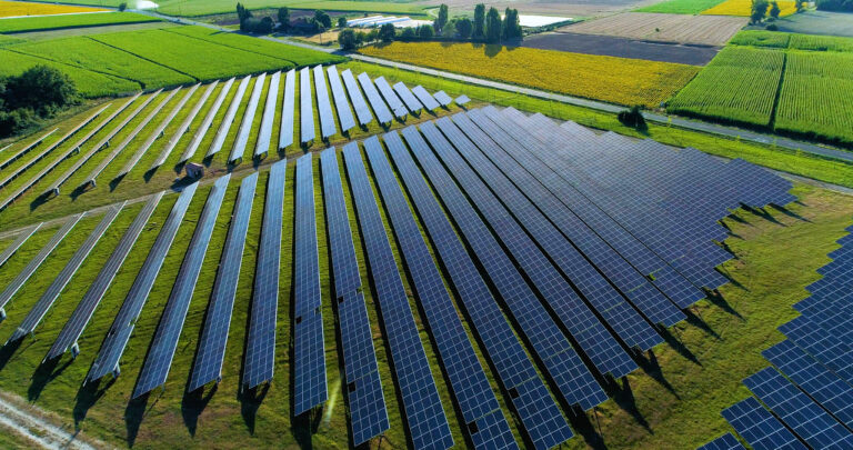 Primăria Dorna Candrenilor va construi un parc fotovoltaic printr-un proiect în valoare de 1,4 milioane de lei